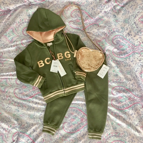 olive sweatsuit